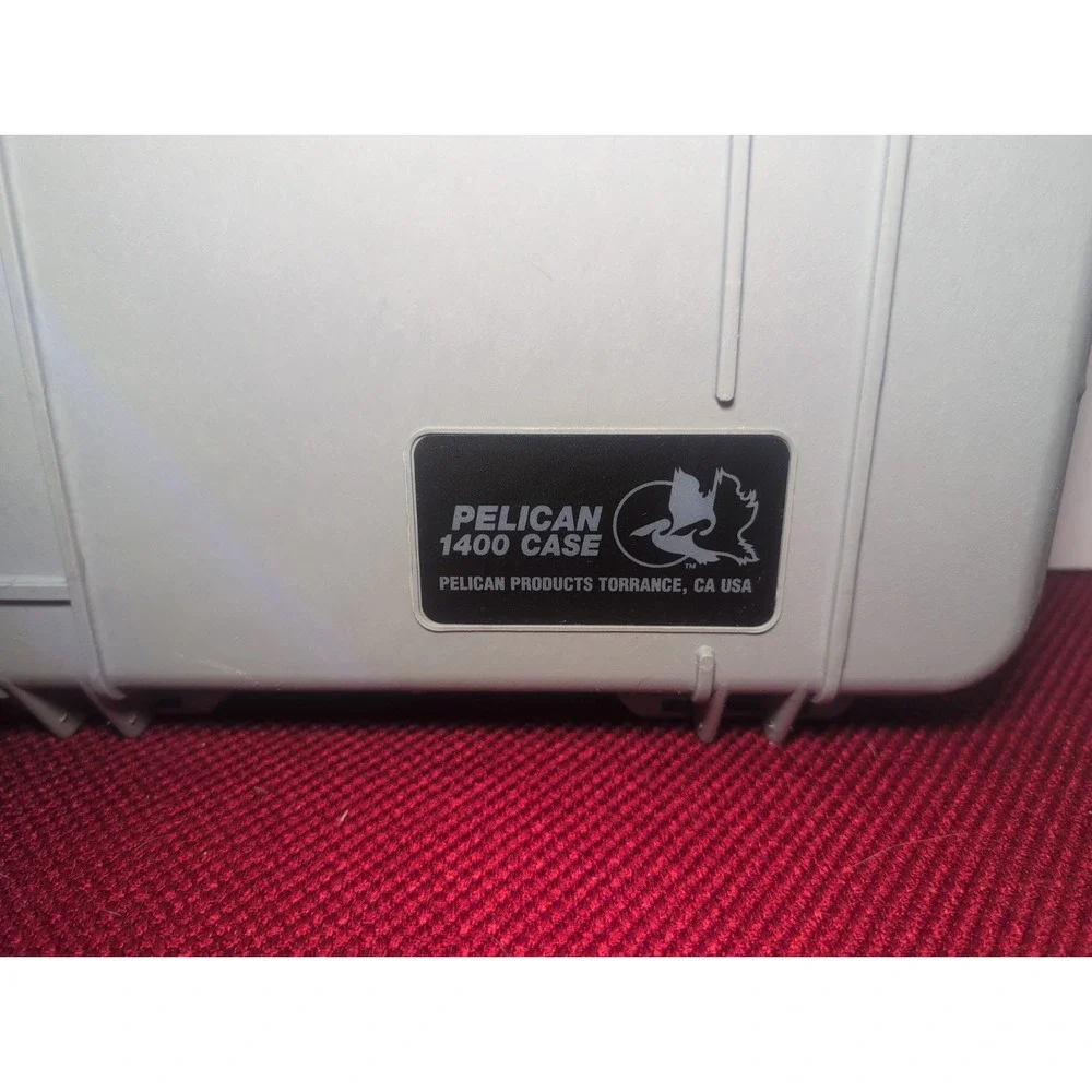 Pelican 1400 14in Hard Shell Case with Foam Watertight Lockable Camera Gun Case